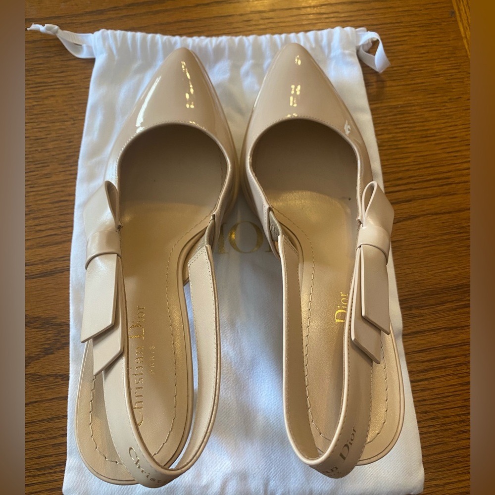 Christian Dior Women’s 41 1/2 light tan heels.